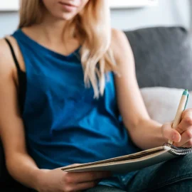 Notarea observațiilor într-un jurnal personal